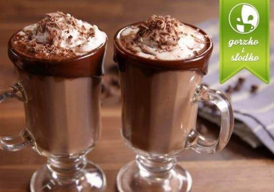 Domowy przepis na pyszną gorącą czekoladę do picia!